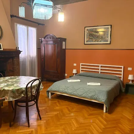 Гостевой дом 1 Castiglione Palace And - Center